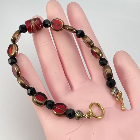 Gold Tone Red Black Round Glass Beaded Bracelet Artisan Timeless Toggle Clasp - Picture 7 of 7